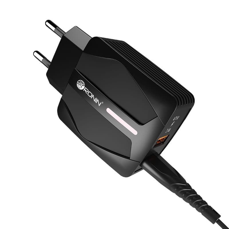 Ronin's R-415 Convenient wall charger (2.4A)